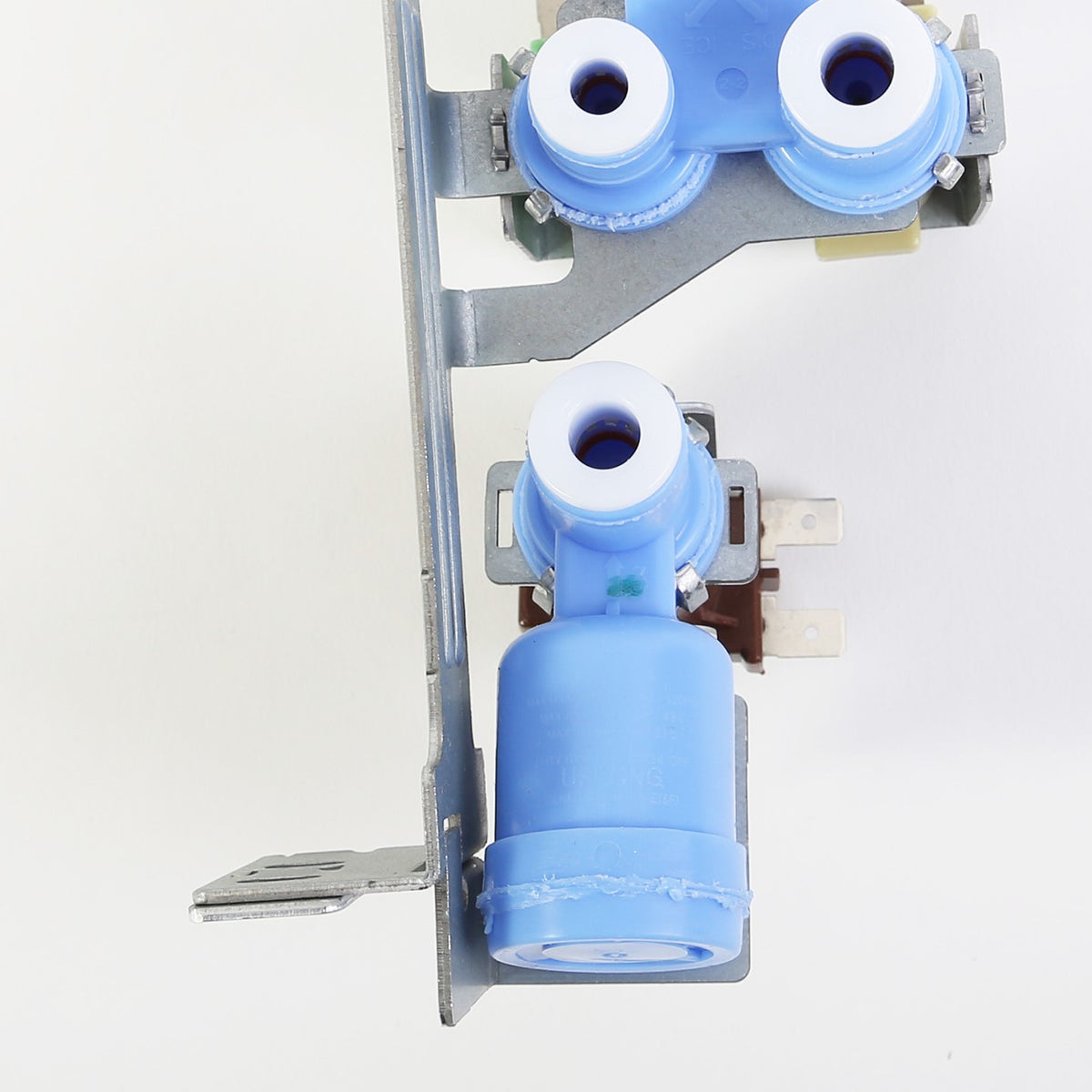Electrolux 242252702 Valve - detail view
