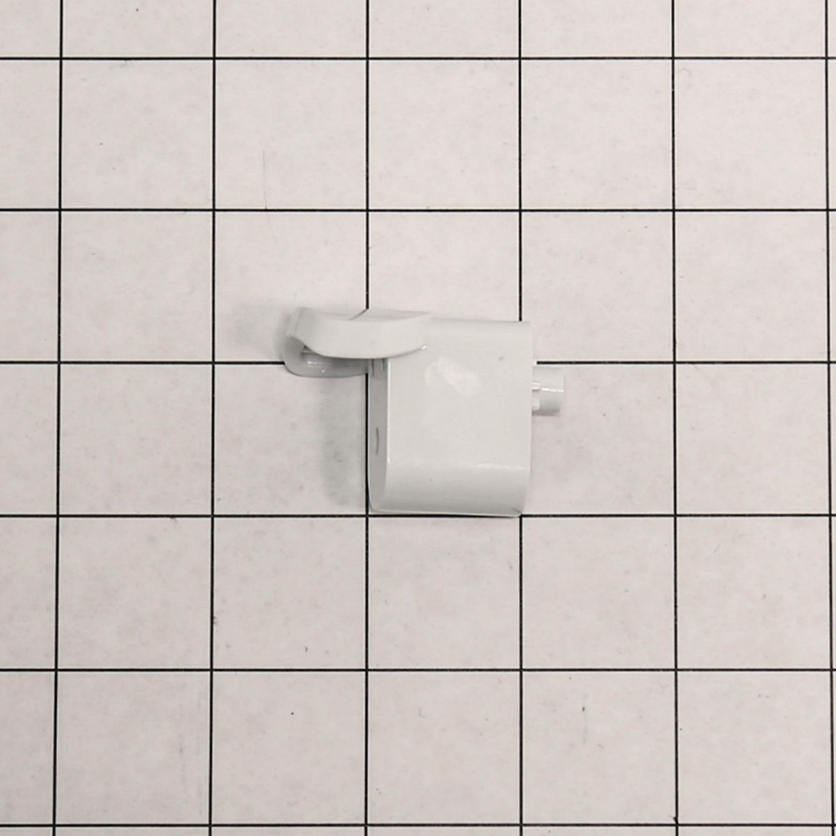 GE WB06X10943 Handle Support - shown with measurements