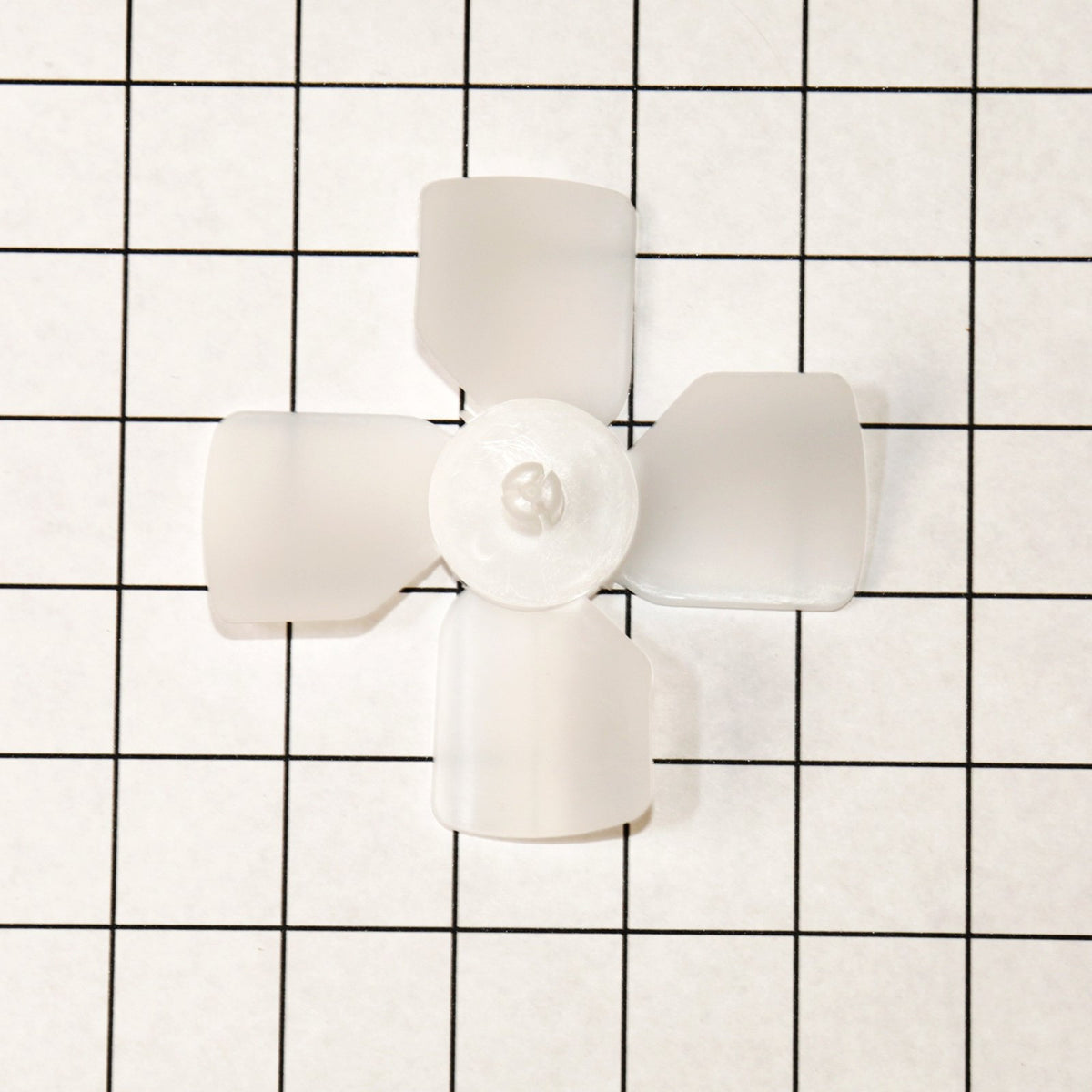 Electrolux 5308000010 Fan Blade - shown with measurements