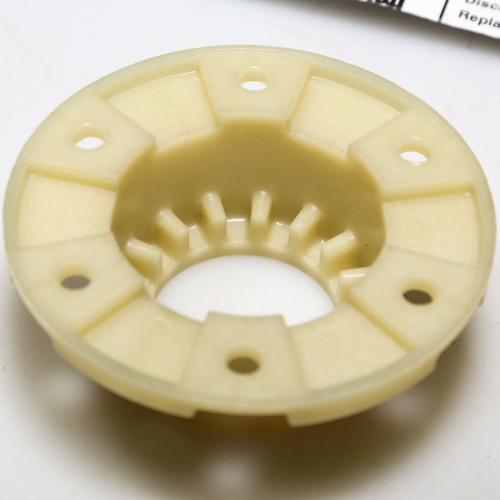 Whirlpool W10820039 Hub - detail view