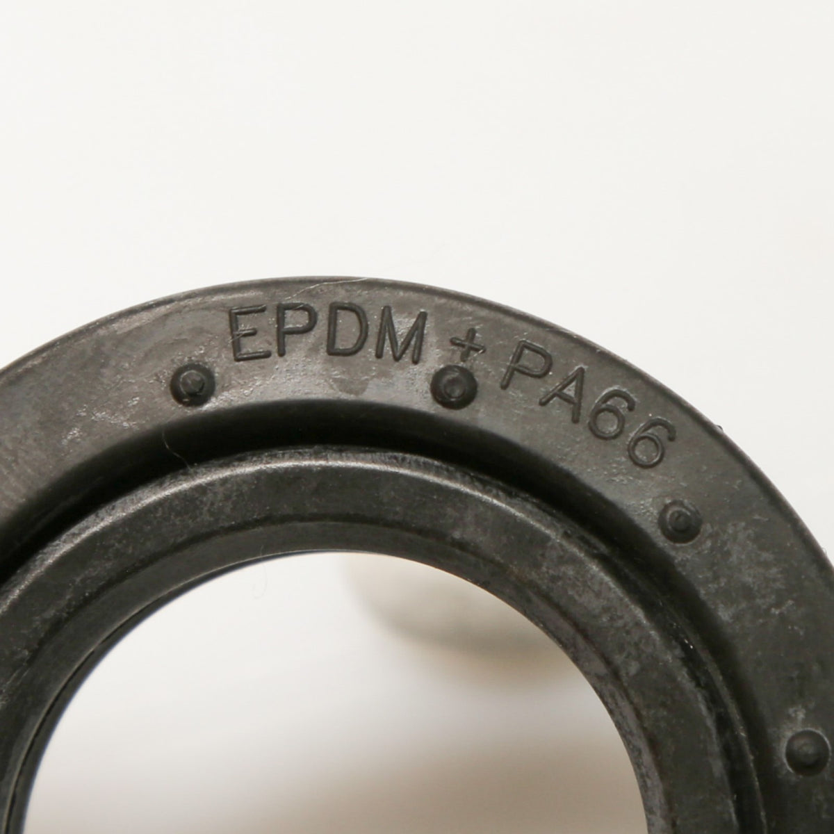 Whirlpool WPW10538166 Grommet - detail view